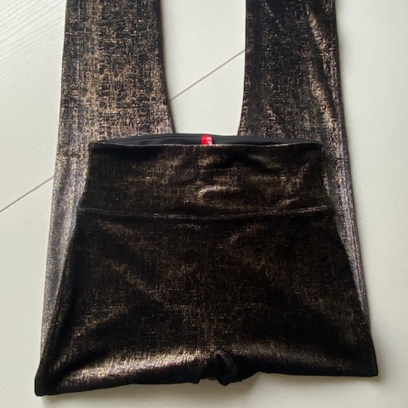 Spanx Black & Gold Shimmer Metallic Velvet Leggings NWOT Size XS - Picture 6 of 13